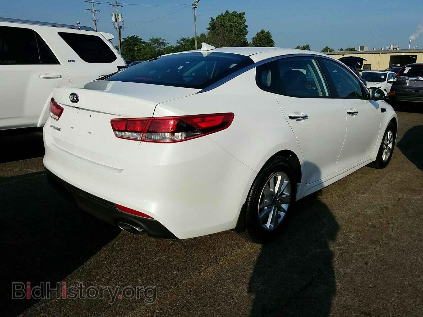 2017 Kia Optima - VIN: 5XXGT4L30HG153328 - Фото 2
