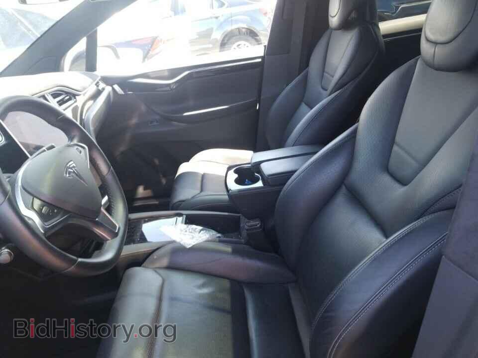 2016 Tesla Model X - VIN: 5YJXCAE2XGF002369 - Фото 3