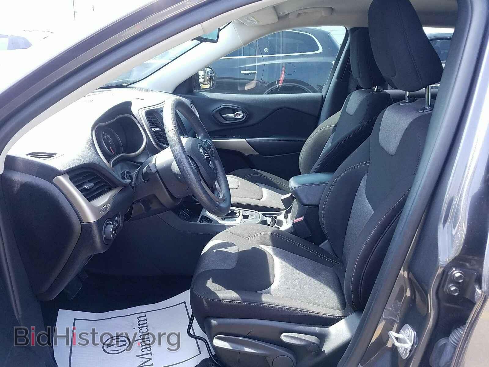 2018 Jeep Cherokee - VIN: 1C4PJLCB2JD604475 - Фото 3