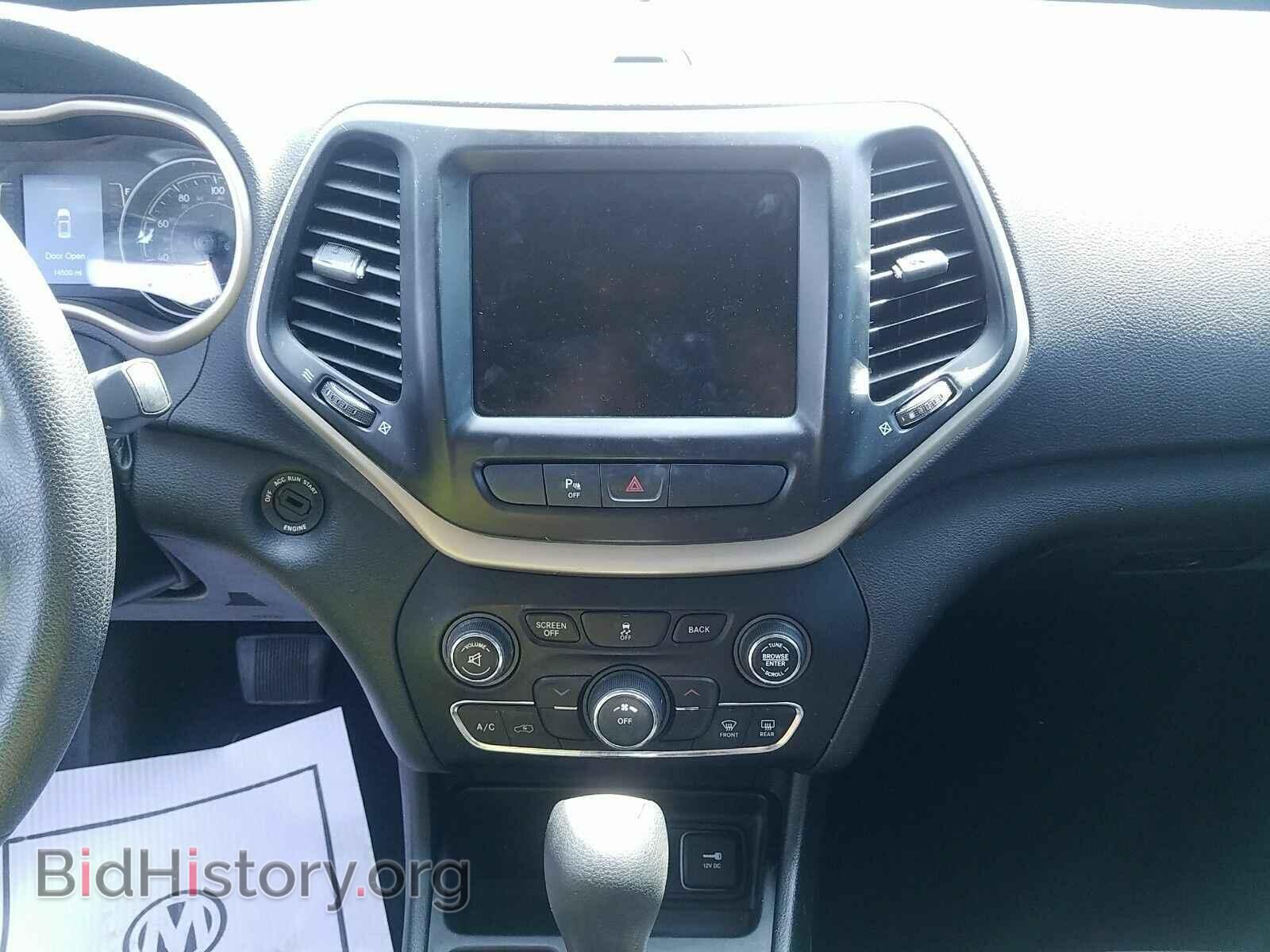 2018 Jeep Cherokee - VIN: 1C4PJLCB2JD604475 - Фото 4