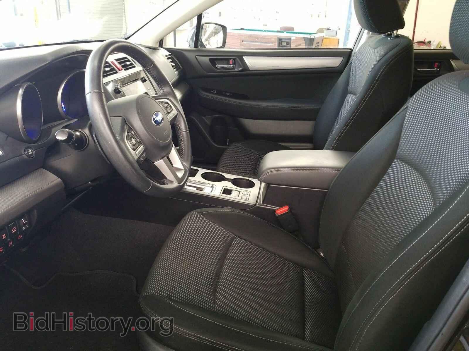 2017 Subaru Outback - VIN: 4S4BSAFC6H3310413 - Photo 3