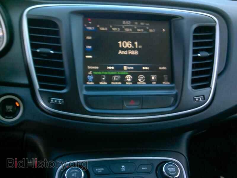 2016 Chrysler 200 - VIN: 1C3CCCAB8GN106977 - Фото 4