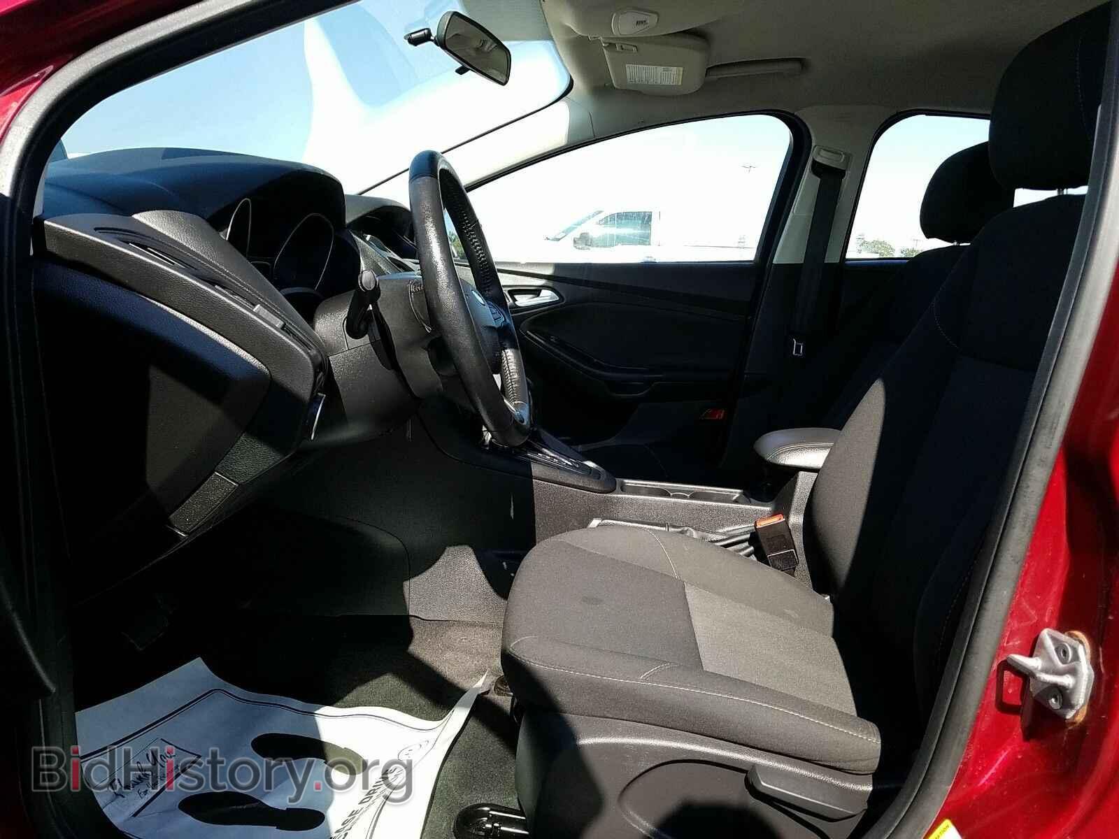2017 Ford Focus - VIN: 1FADP3F28HL203046 - Фото 3
