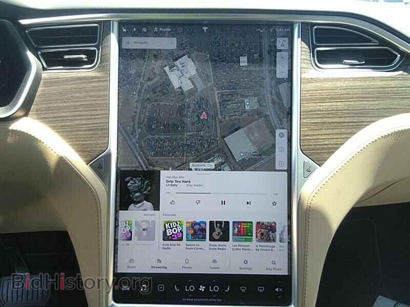 2016 Tesla Model X - VIN: 5YJXCAE22GF002110 - Фото 4