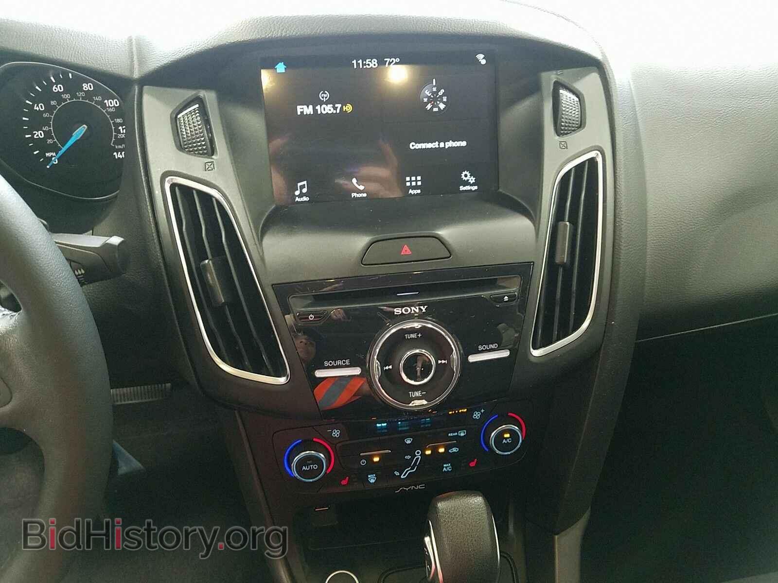 2017 Ford Focus - VIN: 1FADP3H29HL240734 - Фото 4