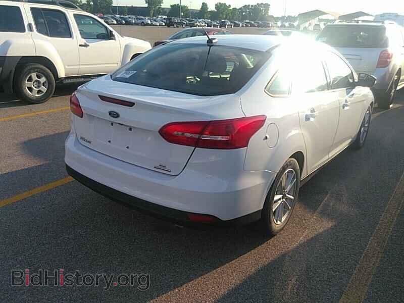 2015 Ford Focus - VIN: 1FADP3F27FL250047 - Фото 2