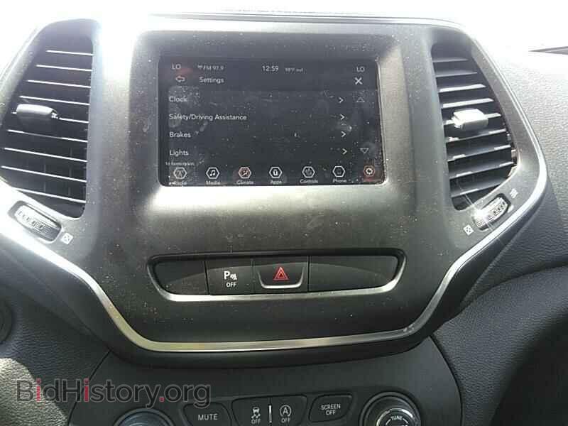 2019 Jeep Cherokee - VIN: 1C4PJMLX7KD207072 - Фото 4