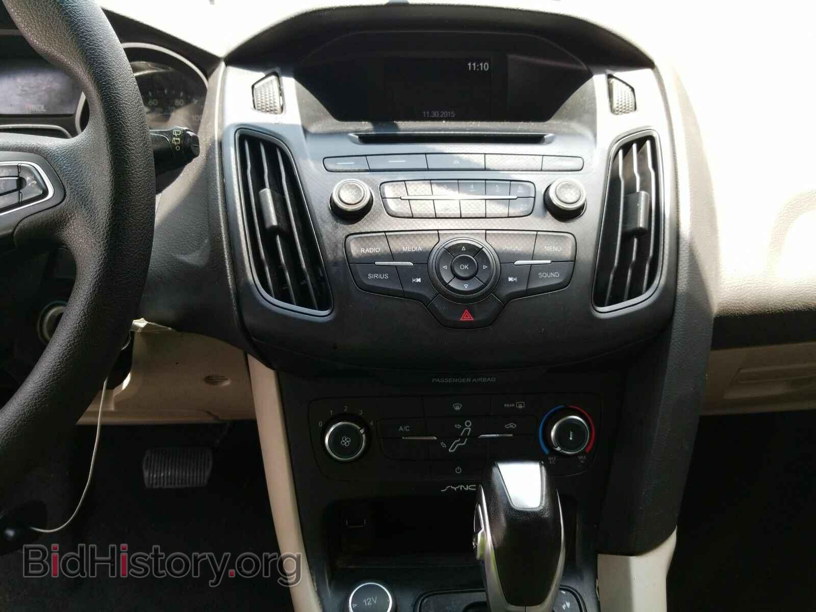 2016 Ford Focus - VIN: 1FADP3K25GL232492 - Фото 4