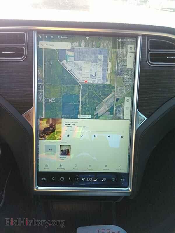 2014 Tesla Model S - VIN: 5YJSA1H28EFP64107 - Photo 4