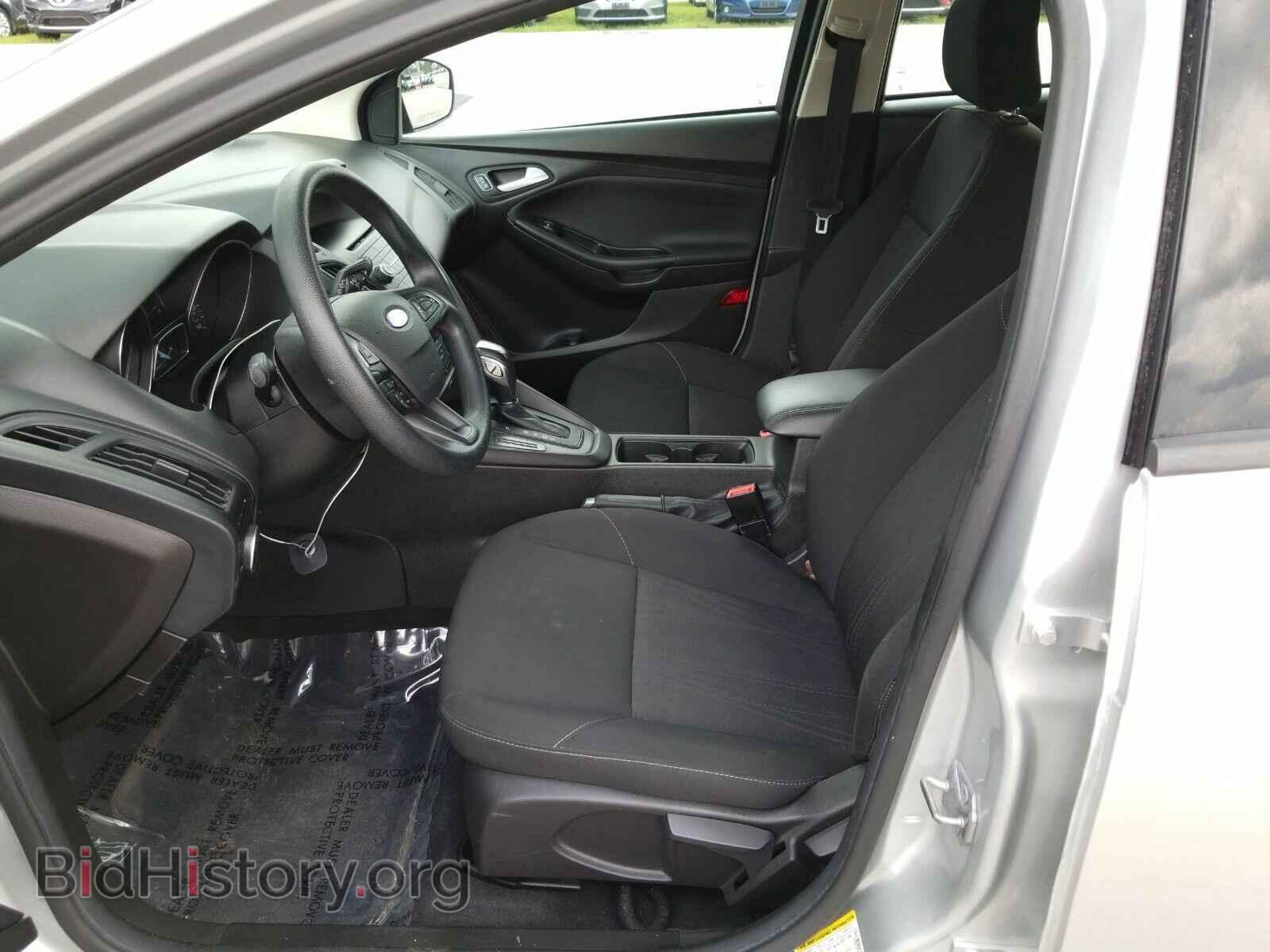 2016 Ford Focus - VIN: 1FADP3K2XGL319613 - Фото 3