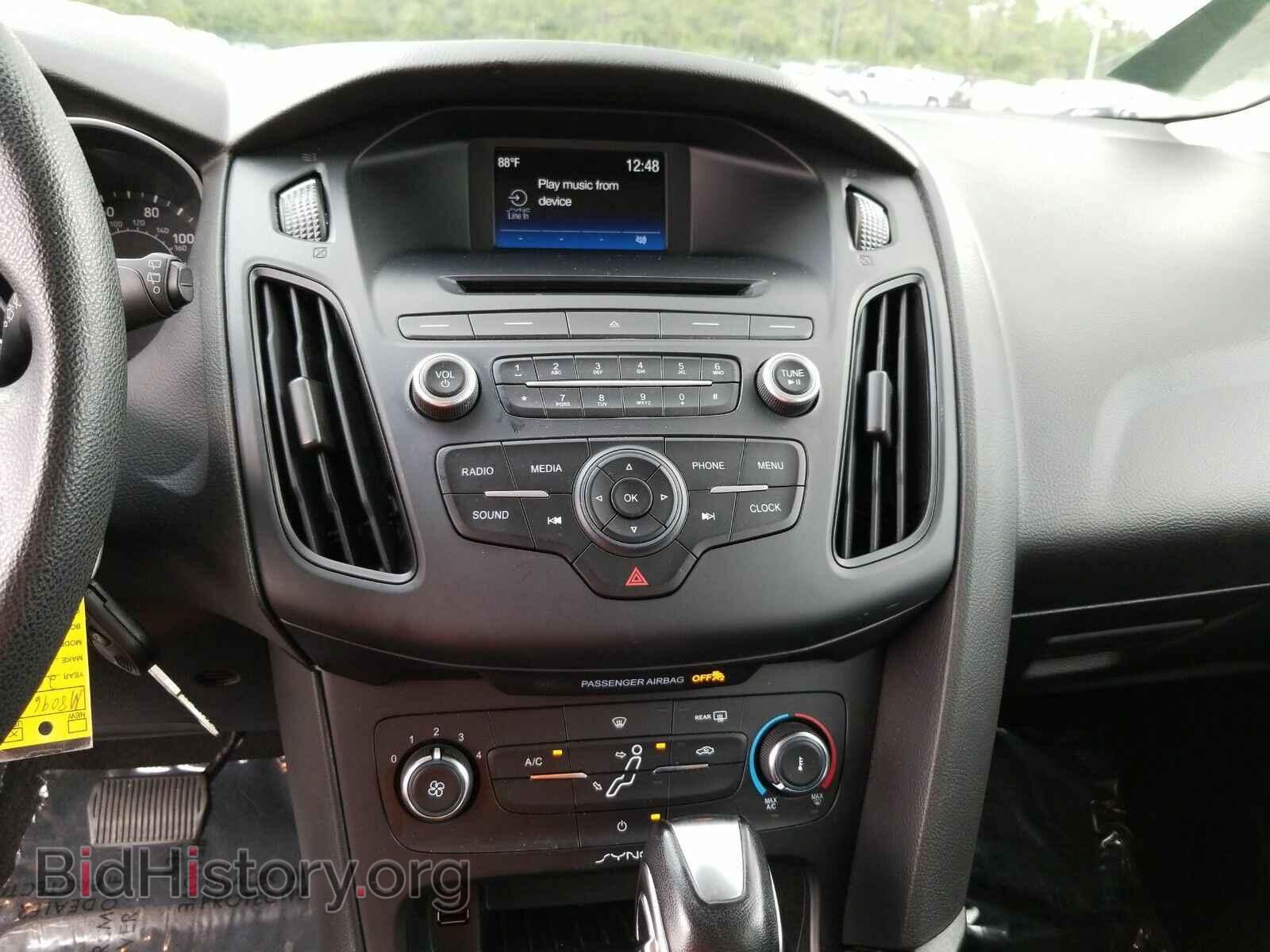 2016 Ford Focus - VIN: 1FADP3K2XGL319613 - Фото 4