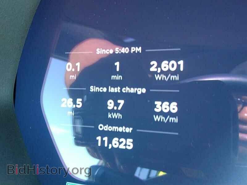 2015 Tesla Model S - VIN: 5YJSA1E20FF105220 - Photo 5