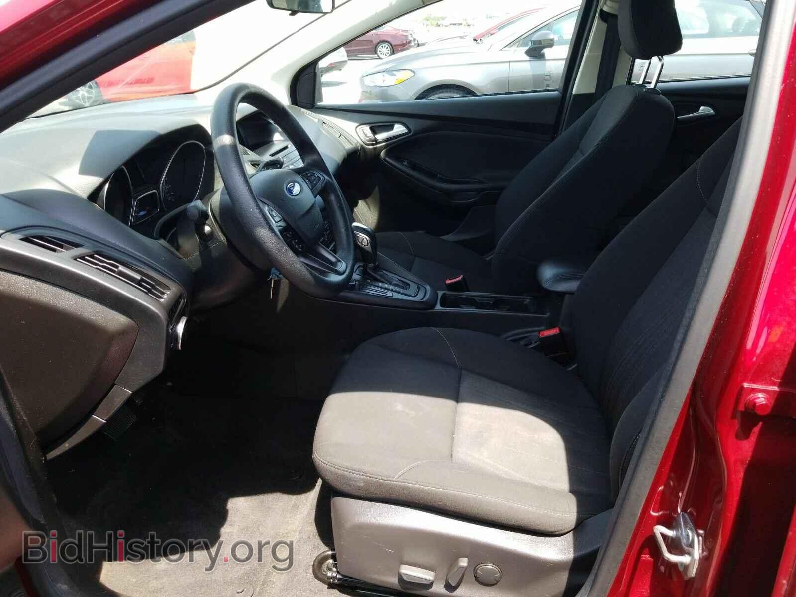 2016 Ford Focus - VIN: 1FADP3K25GL257764 - Фото 3