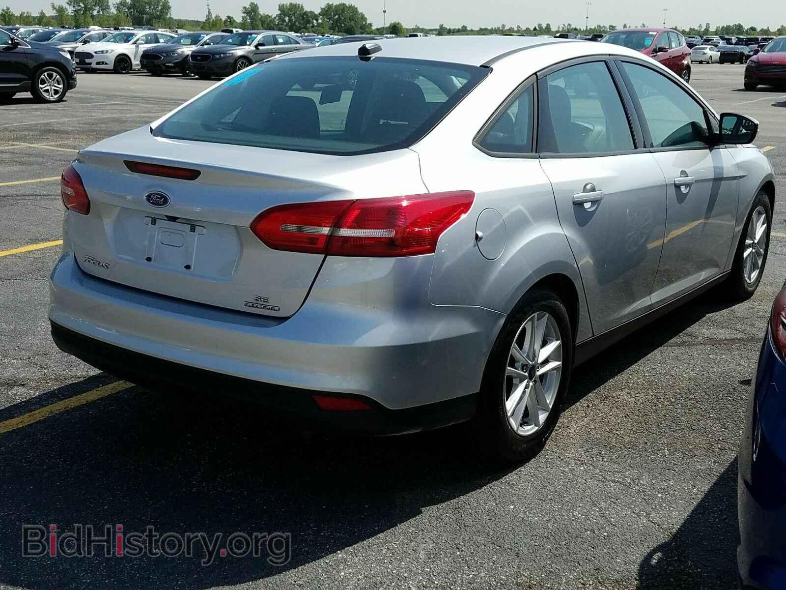 2016 Ford Focus - VIN: 1FADP3F25GL343697 - Фото 2