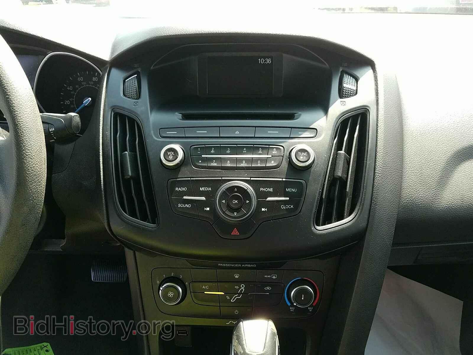 2016 Ford Focus - VIN: 1FADP3F25GL343697 - Фото 4