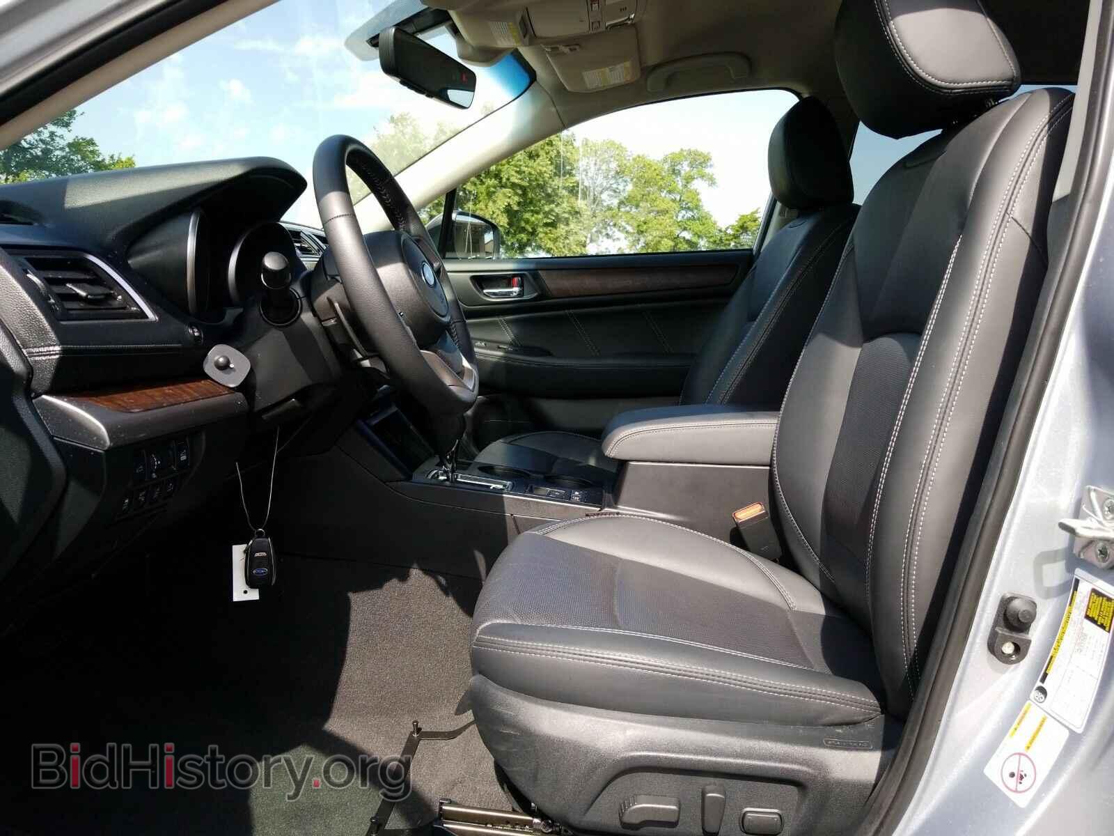2019 Subaru Outback - VIN: 4S4BSAJC8K3209694 - Фото 3