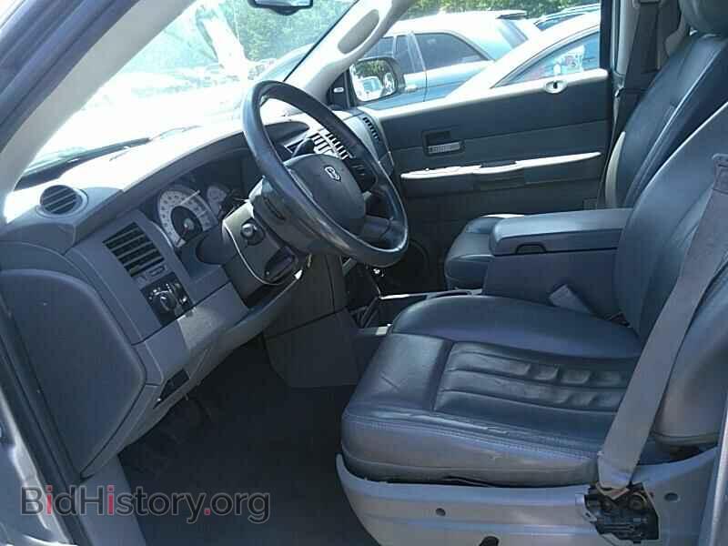 2005 Dodge Durango - VIN: 1D8HB58D75F594836 - Фото 3