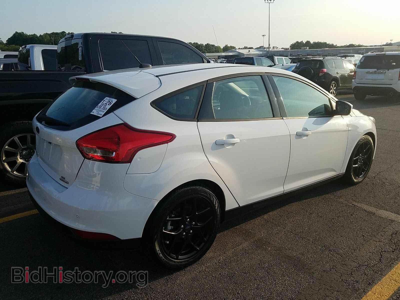 2016 Ford Focus - VIN: 1FADP3K25GL323620 - Фото 2
