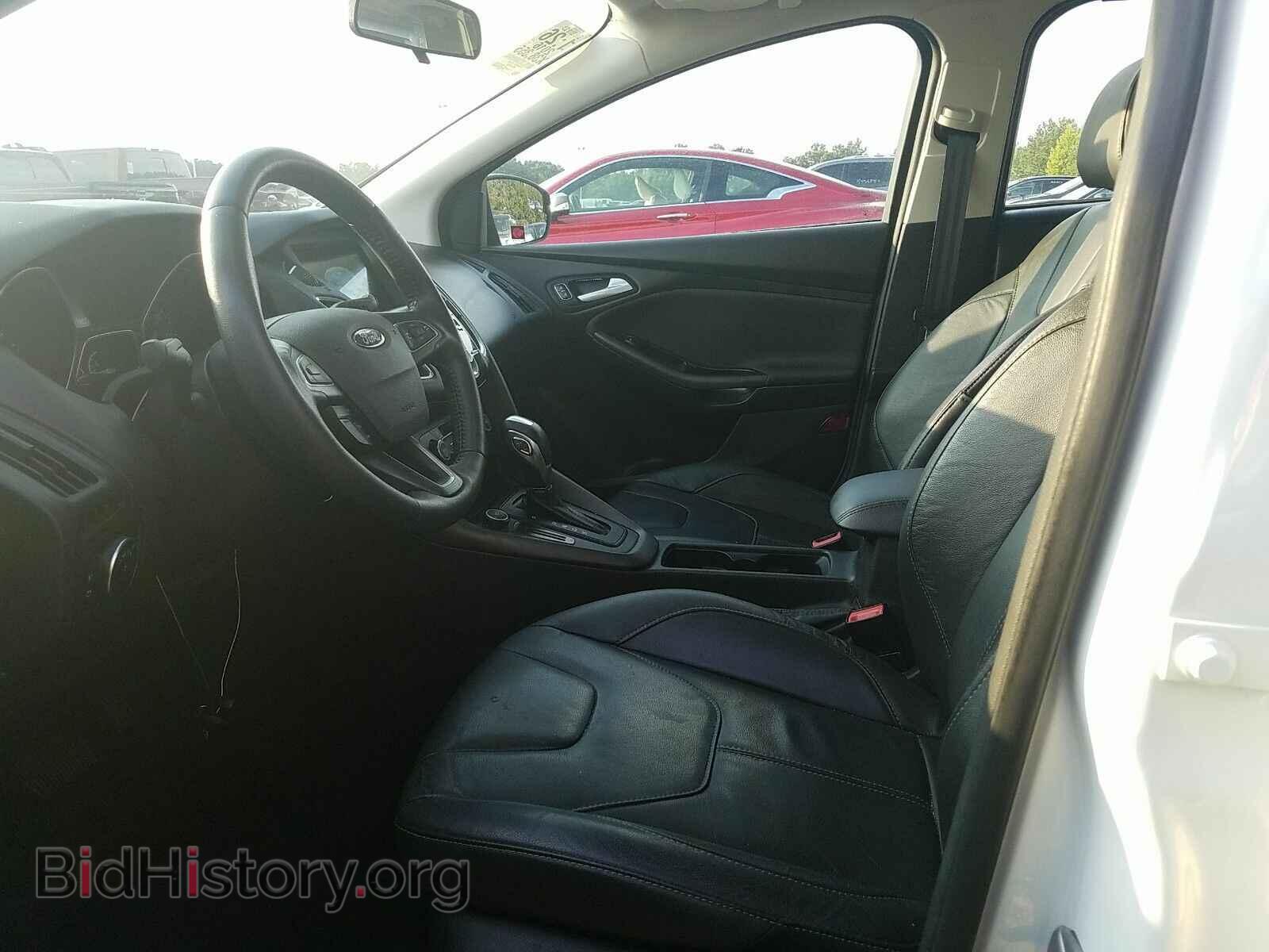 2016 Ford Focus - VIN: 1FADP3K25GL323620 - Фото 3