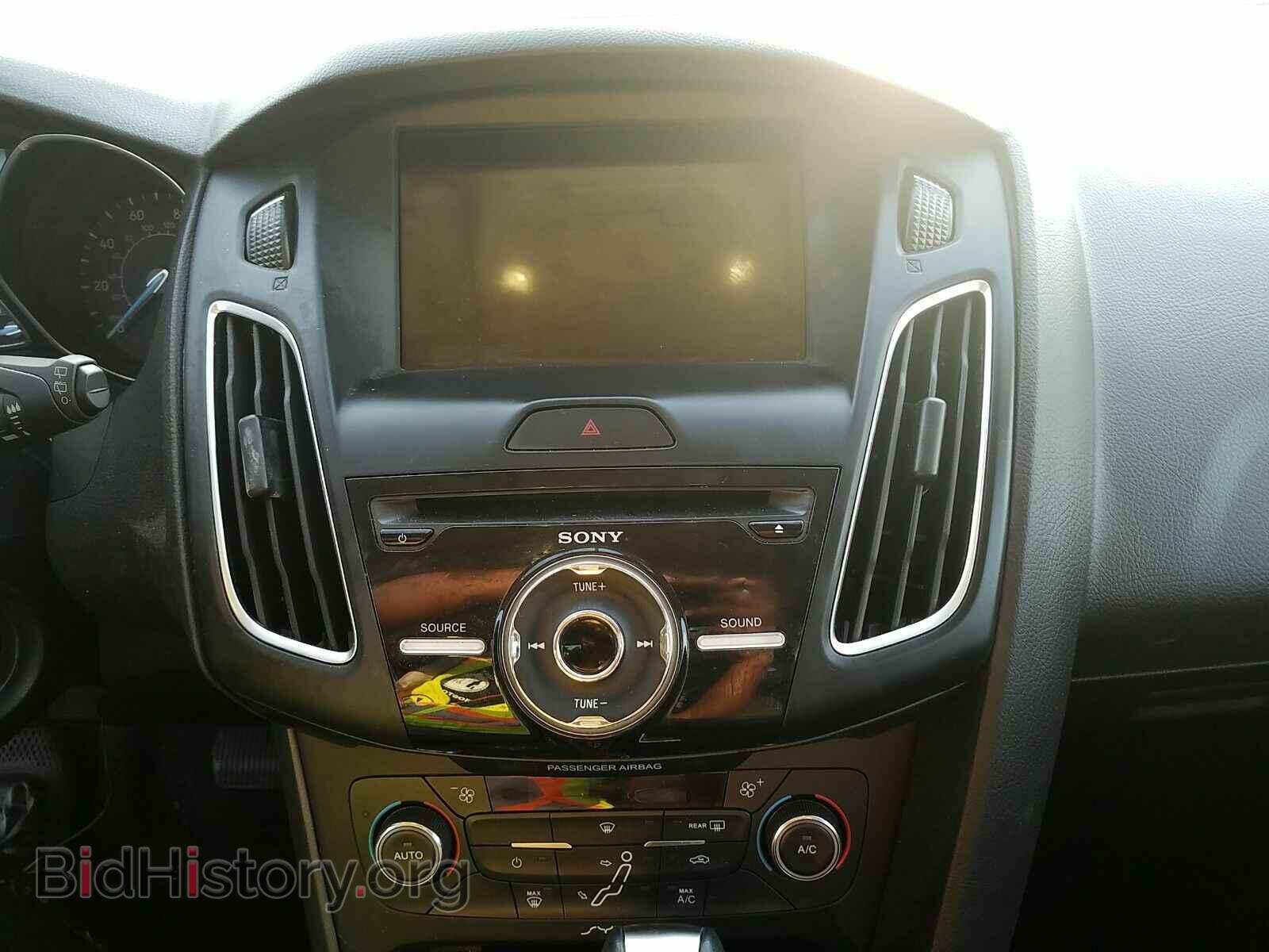 2016 Ford Focus - VIN: 1FADP3K25GL323620 - Фото 4