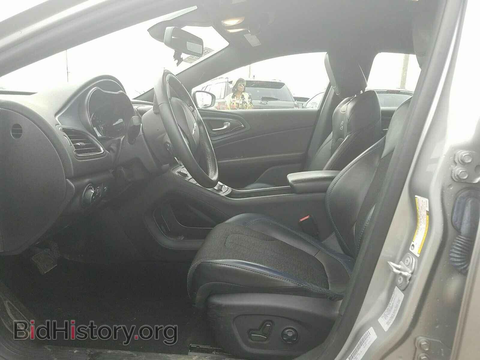 2016 Chrysler 200 - VIN: 1C3CCCBB2GN152240 - Photo 3