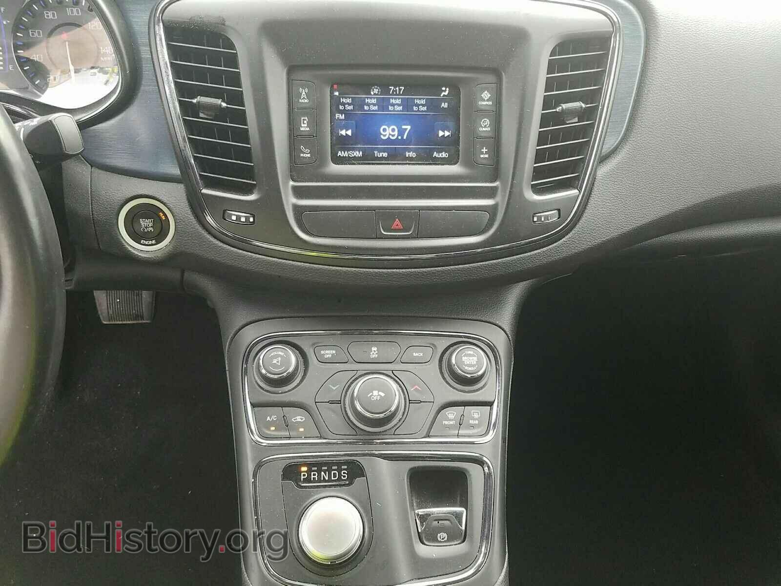 2016 Chrysler 200 - VIN: 1C3CCCBB2GN152240 - Photo 4