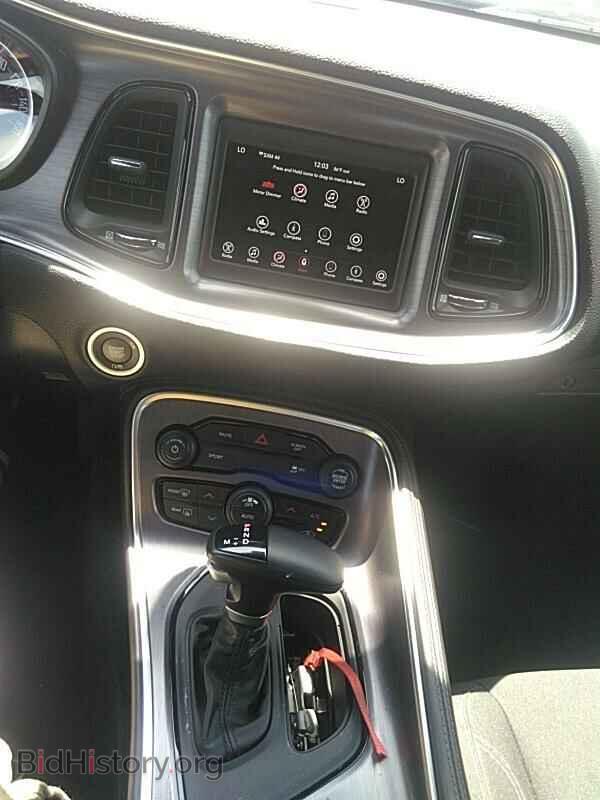2018 Dodge Challenger - VIN: 2C3CDZBT2JH300833 - Фото 4