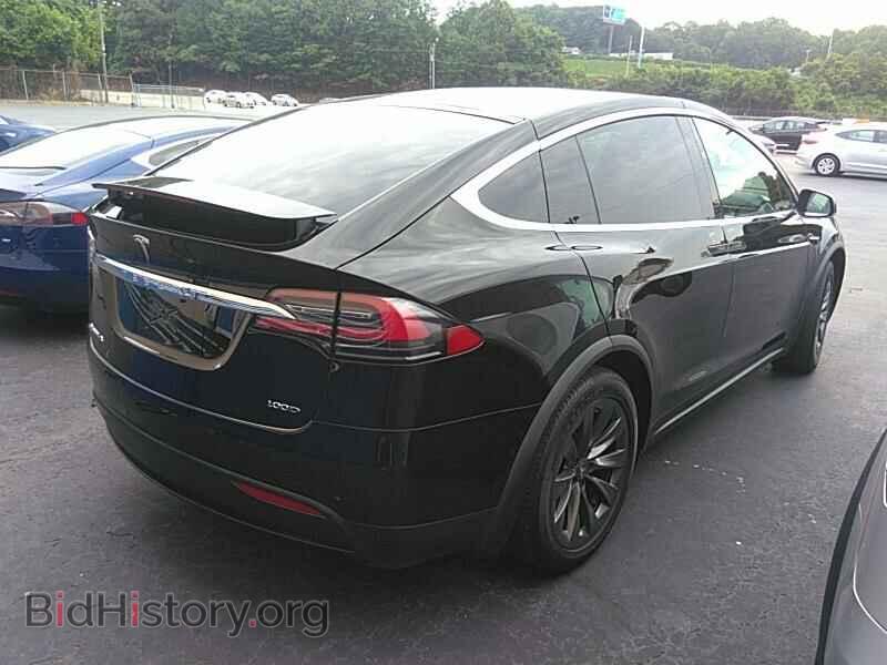 2017 Tesla Model X - VIN: 5YJXCDE2XHF056788 - Фото 2