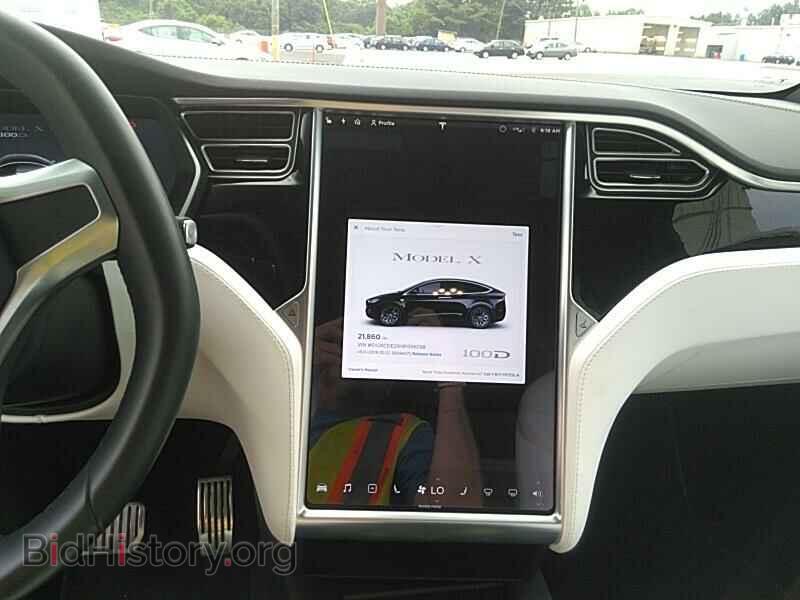 2017 Tesla Model X - VIN: 5YJXCDE2XHF056788 - Фото 4
