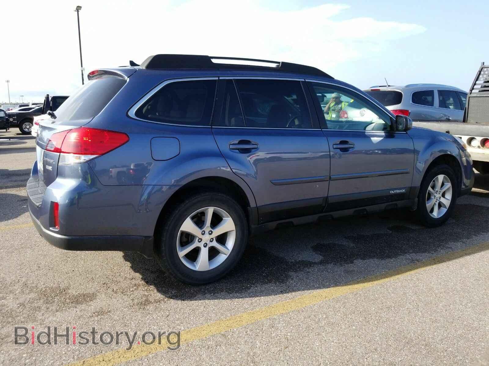 2014 Subaru Outback - VIN: 4S4BRBLC0E3225410 - Фото 2