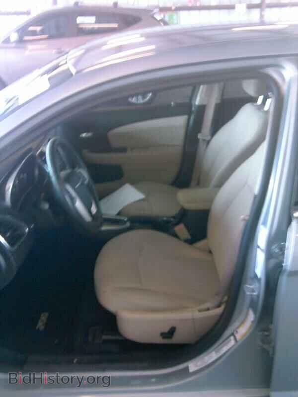 2013 Chrysler 200 - VIN: 1C3CCBBB0DN672250 - Фото 3