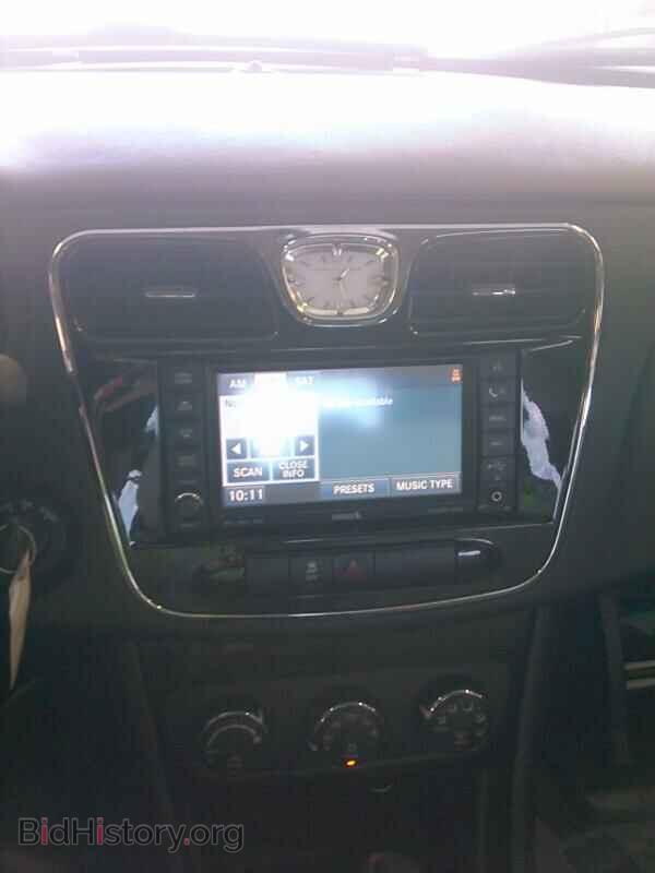 2013 Chrysler 200 - VIN: 1C3CCBBB0DN672250 - Фото 4