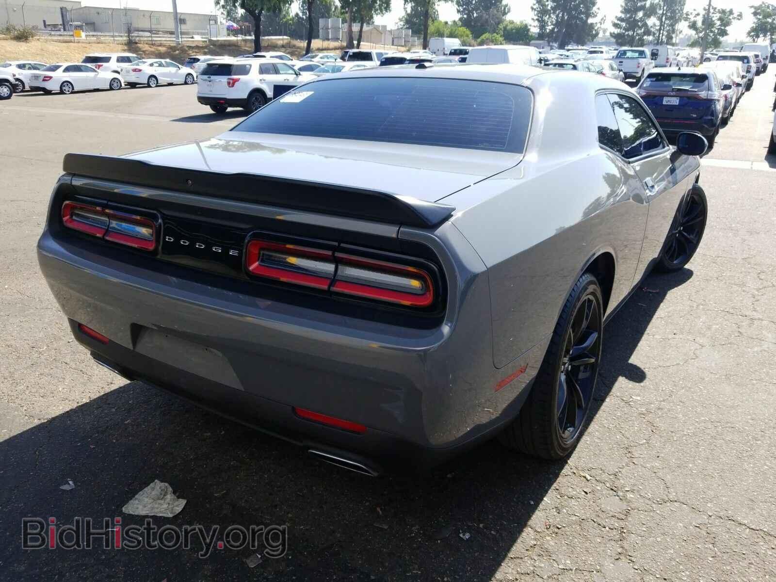 2018 Dodge Challenger - VIN: 2C3CDZAG6JH262897 - Фото 2