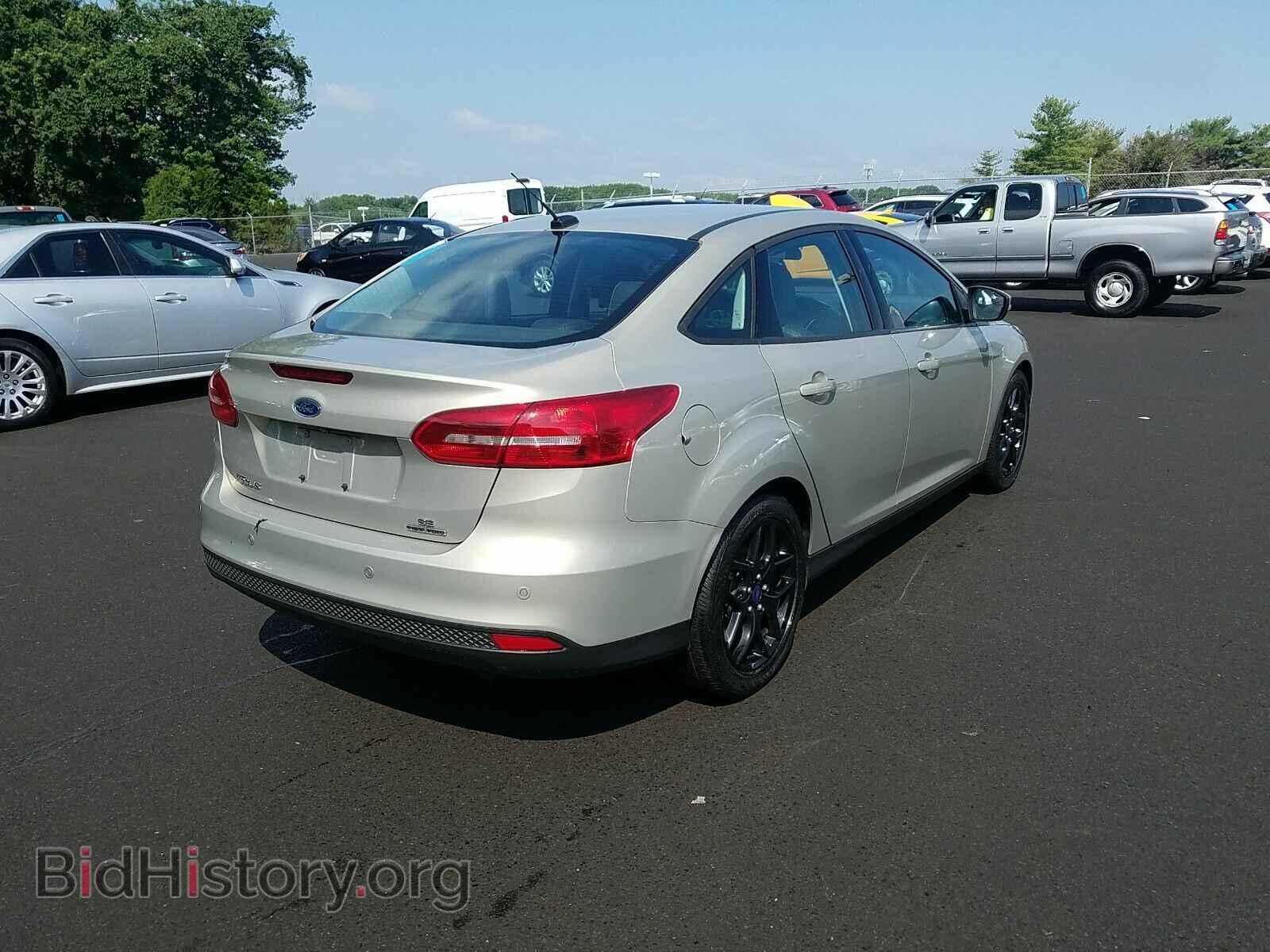 2016 Ford Focus - VIN: 1FADP3F28GL308569 - Photo 2