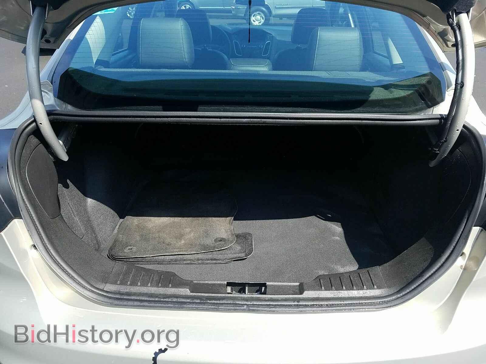 2016 Ford Focus - VIN: 1FADP3F28GL308569 - Photo 7
