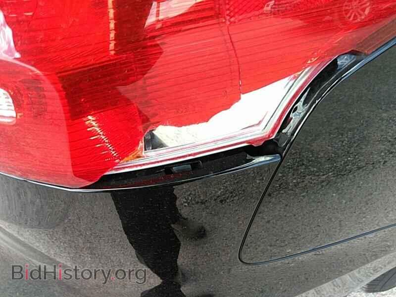 2018 Ford Focus - VIN: 1FADP3E2XJL229526 - Фото 8