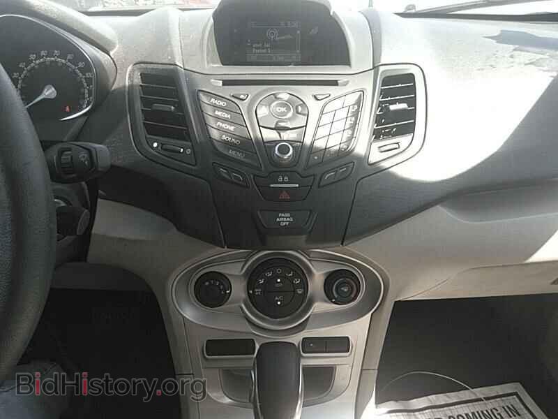 2017 Ford Fiesta - VIN: 3FADP4EJ3HM123991 - Photo 4