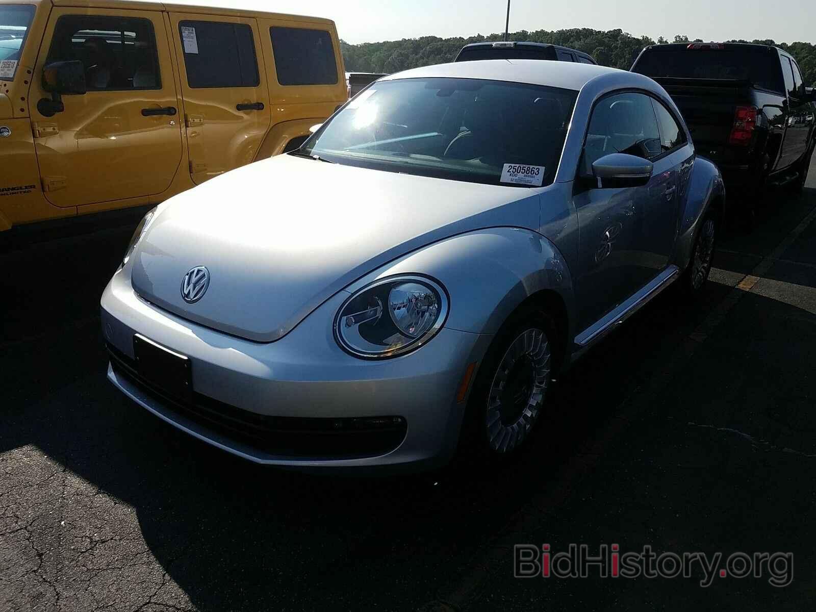 Photo 3VWJ17AT4GM602942 - Volkswagen Beetle Coupe 2016