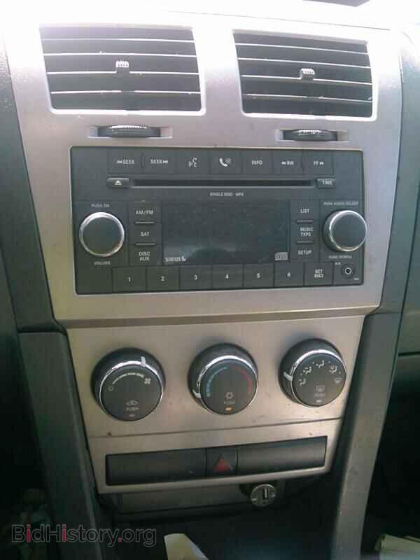 2010 Dodge Avenger - VIN: 1B3CC4FB2AN209329 - Фото 4