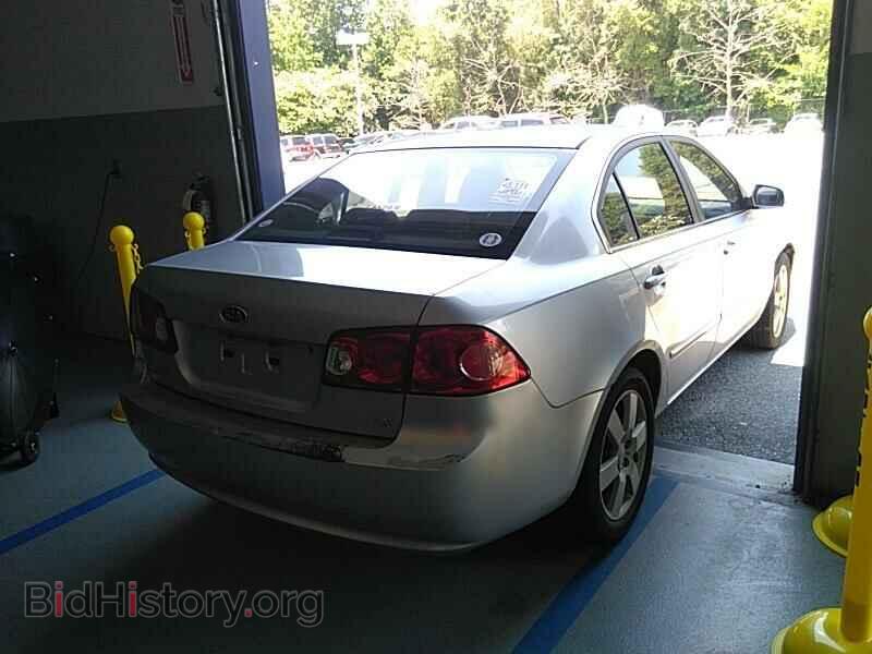 2006 Kia Optima - VIN: KNAGE123865049310 - Фото 2