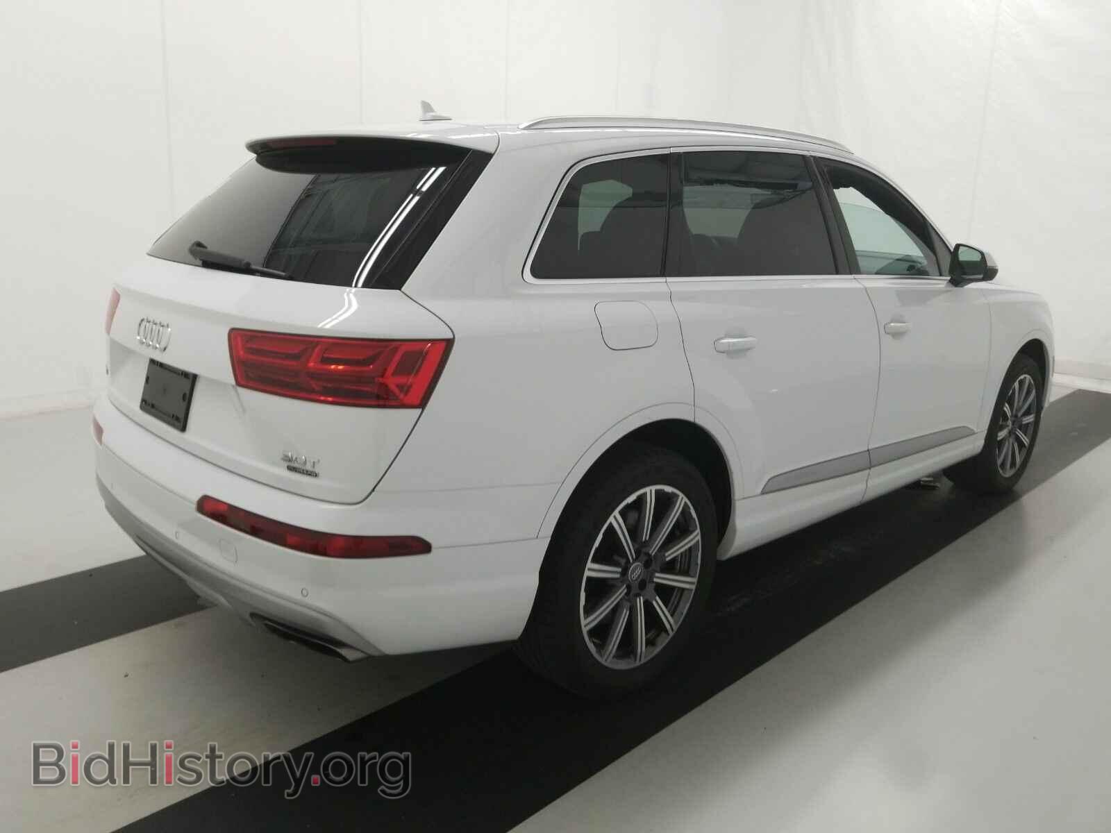 2017 Audi Q7 - VIN: WA1VAAF78HD021285 - Фото 4
