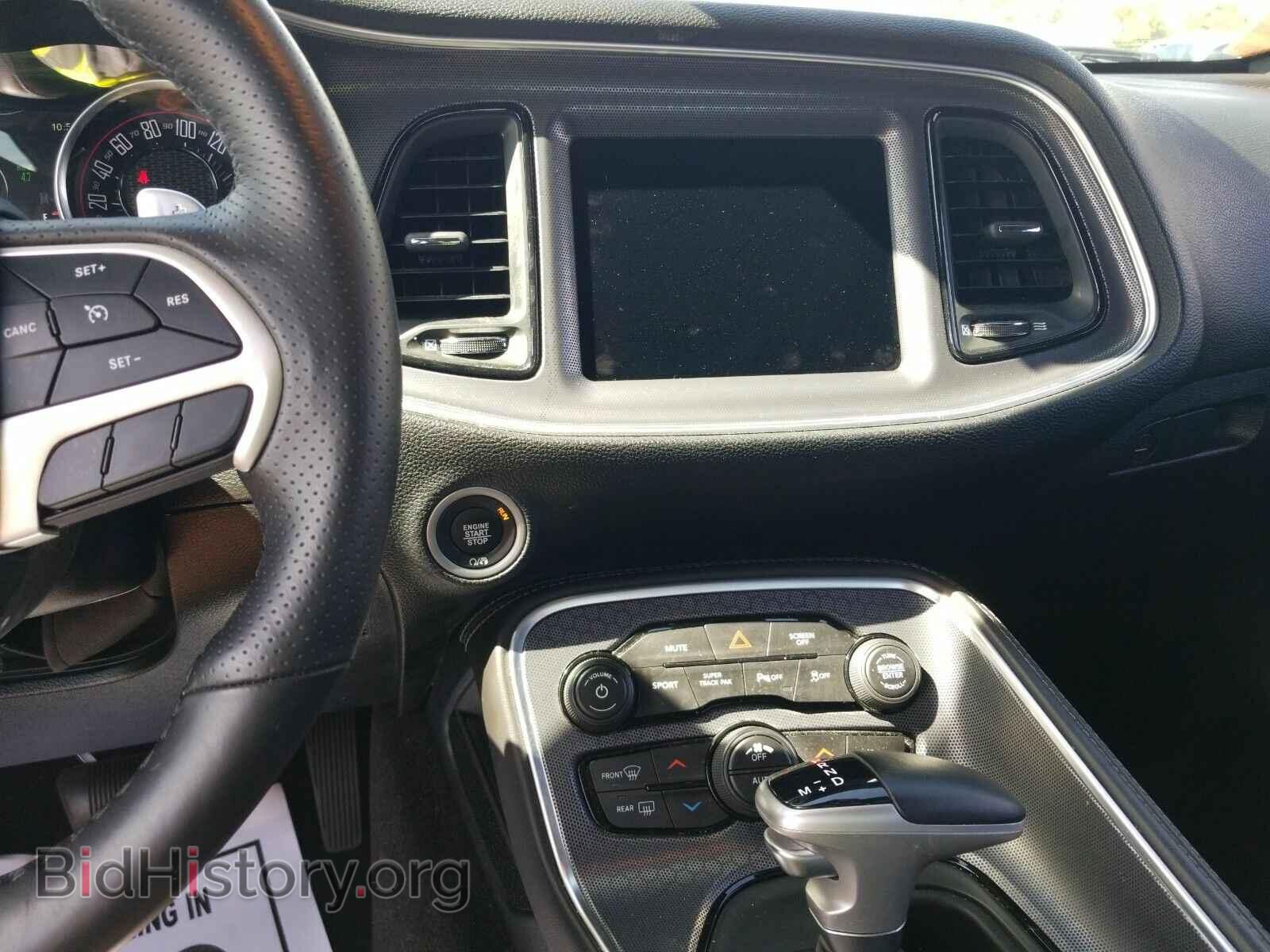2018 Dodge Challenger - VIN: 2C3CDZFJ6JH300827 - Фото 4