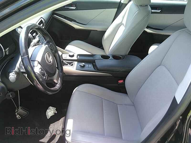 2016 Lexus IS 200t - VIN: JTHBA1D20G5026763 - Фото 3