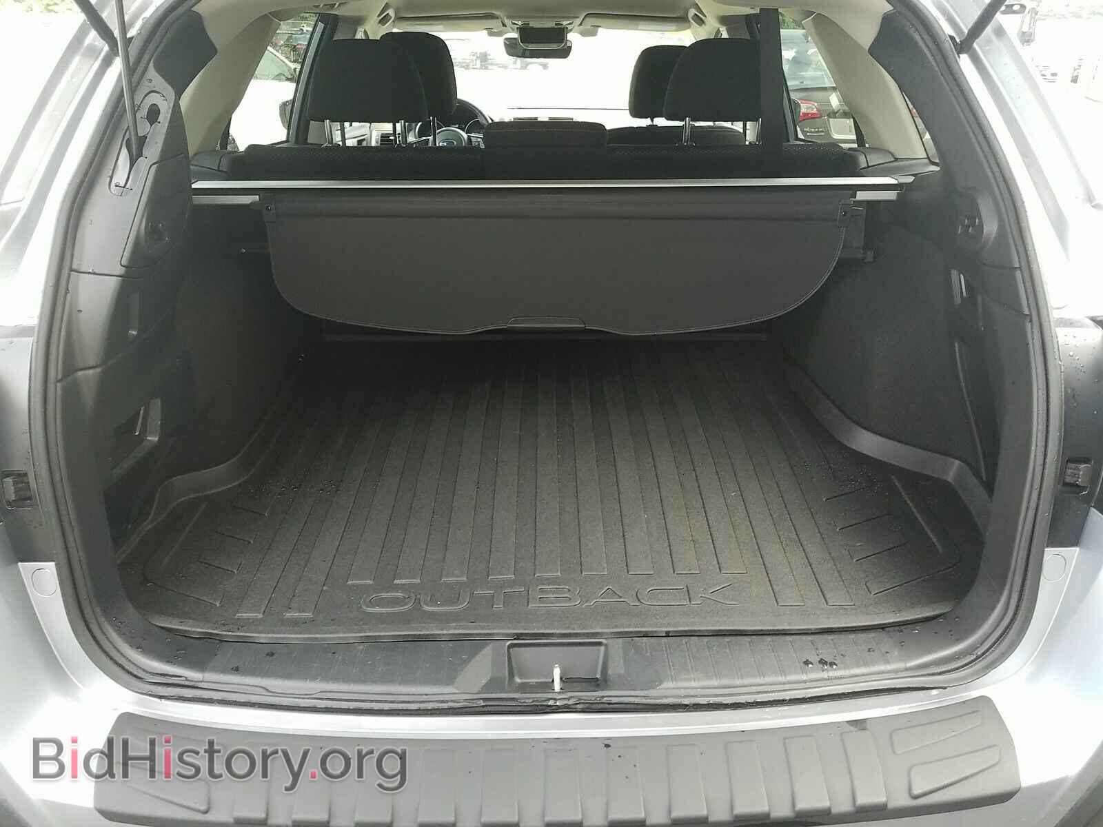 2018 Subaru Outback - VIN: 4S4BSAFC4J3360376 - Фото 7