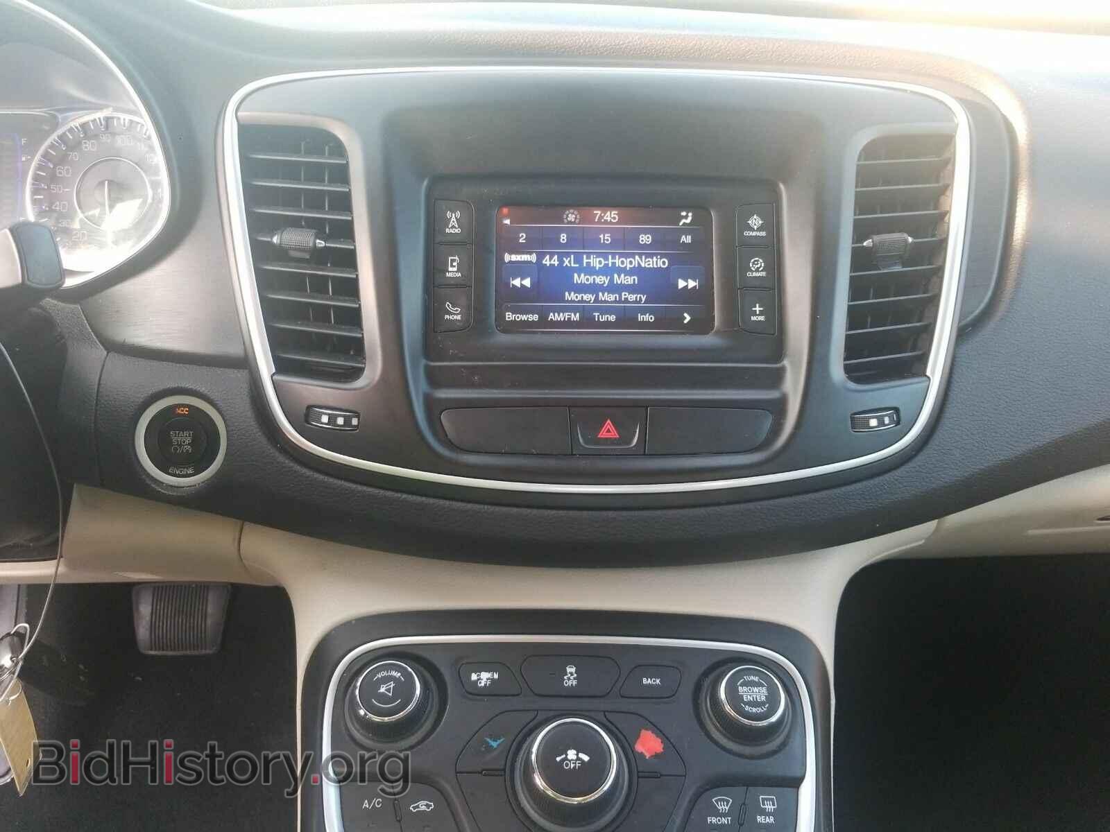 2016 Chrysler 200 - VIN: 1C3CCCAB7GN126749 - Фото 4