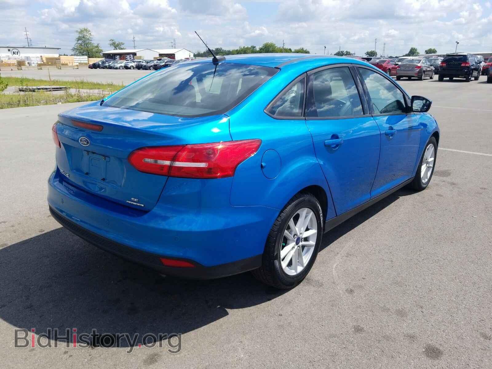 2015 Ford Focus - VIN: 1FADP3F24FL254072 - Фото 2