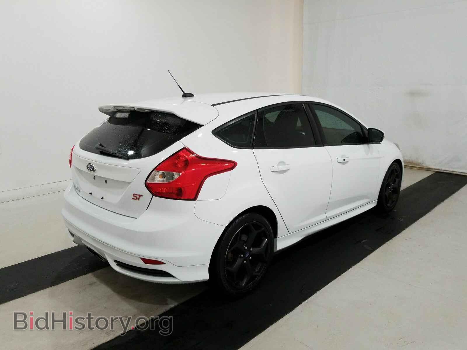 2013 Ford Focus - VIN: 1FADP3L95DL360125 - Photo 4