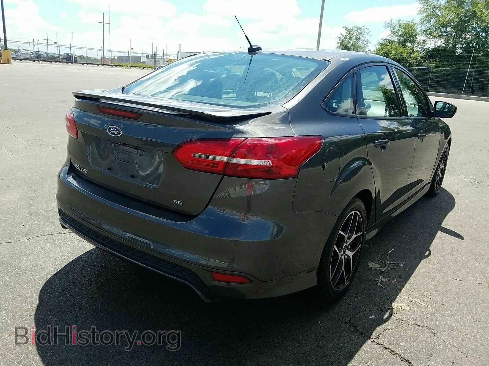 2015 Ford Focus - VIN: 1FADP3F27FL358037 - Фото 2