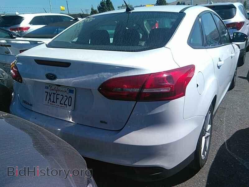 2017 Ford Focus - VIN: 1FADP3F26HL300066 - Фото 2
