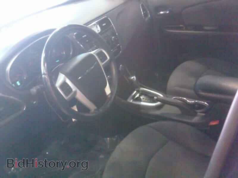 2012 Chrysler 200 - VIN: 1C3CCBBG2CN307627 - Фото 3